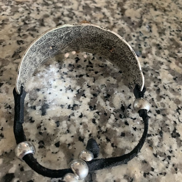 Gorgeous Eagle bracelet; from an artisan in AZ 🦅 - Picture 3 of 4